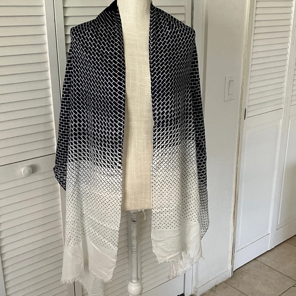 Navy and White Patterned Women's Wrap‎ Scarf Graphic Abstract Print